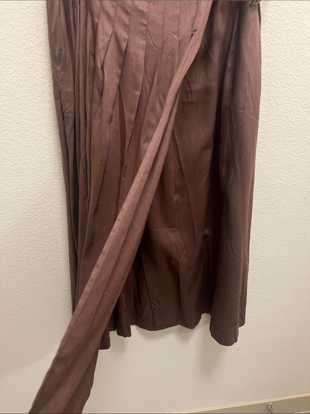 Anthropologie Asymmetric Pleated
Surplus Sz XL Brown Maxi Skirt Double Belt NWT - Picture 11 of 11